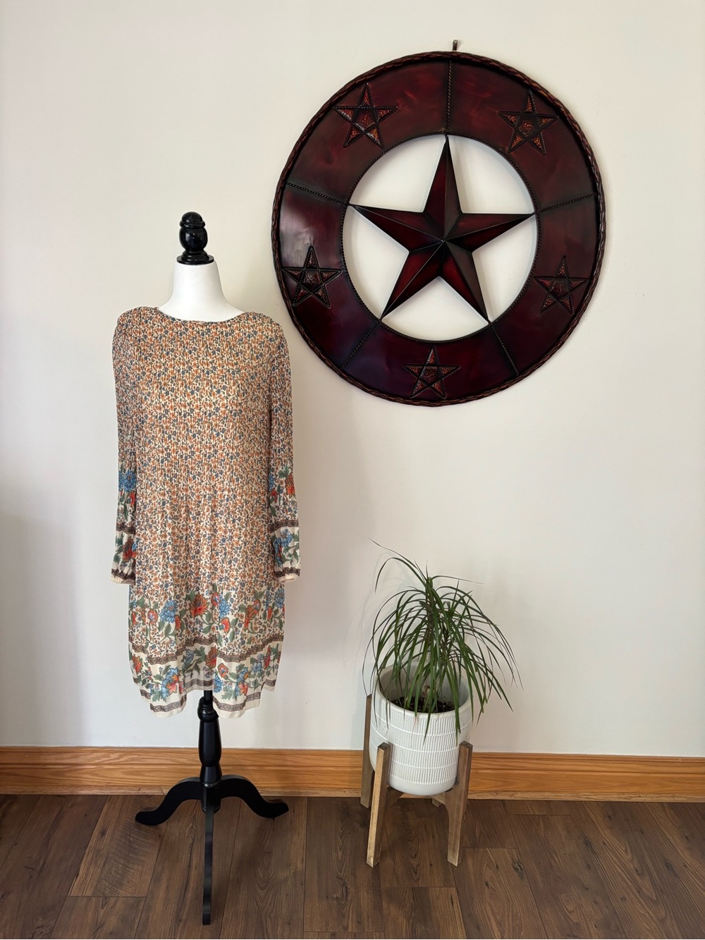 Cleo Petites Boho Smocked Floral Long-Sleeve Tiered Midi Dress Floral Pattern Sm